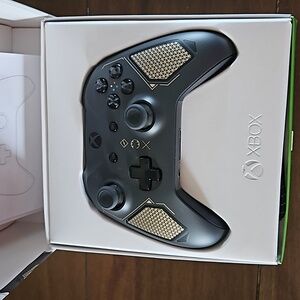 Microsoft X Box 360 wireless controller